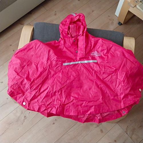 Rmtaped seams kinder poncho - seams,